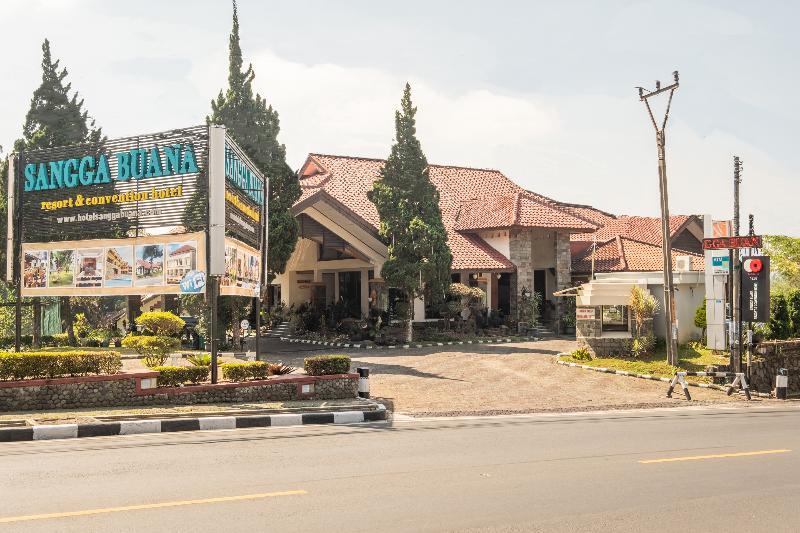 Capital O 1256 Sangga Buana Resort And Convention Hotel Cianjur Exterior photo